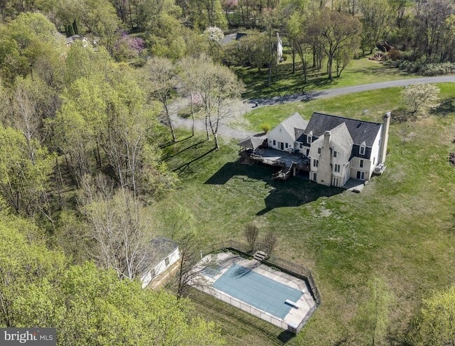 Photo - 12929 Esworthy Rd House