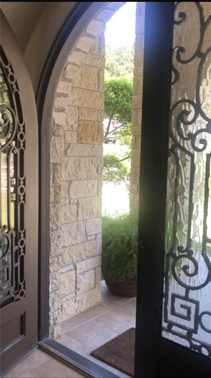 Foto del edificio - 8600 Bluegrass Dr