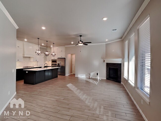 Foto del edificio - 5400 Riverrun Ct