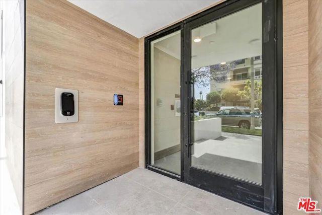 Foto del edificio - 8867 Alcott St