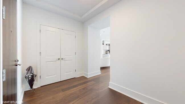 Building Photo - 363 E Wacker Dr