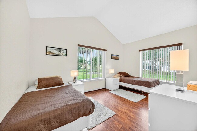 Foto del edificio - 7534 Swiss Fairways Ave