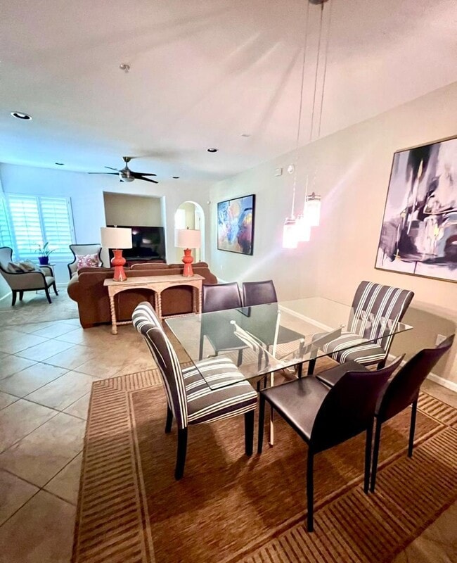 Foto del edificio - 3935 E Rough Rider Rd