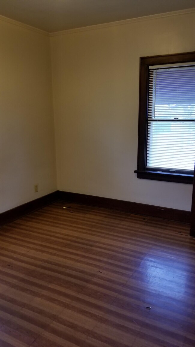 Building Photo - 420 E Arcadia Ave