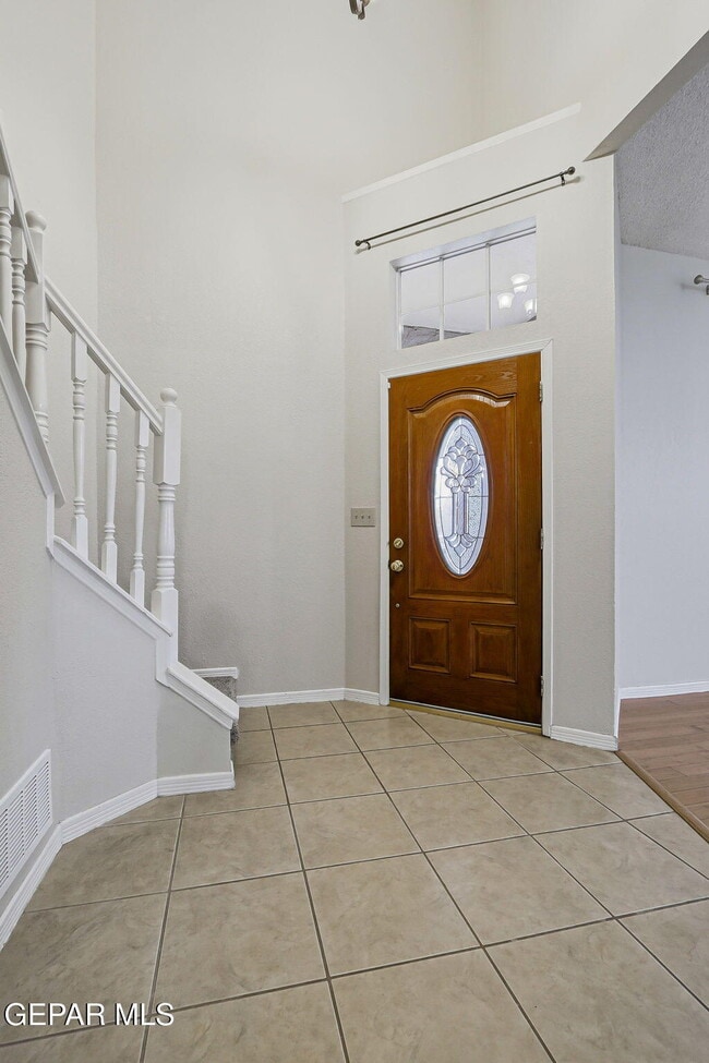 Foto del edificio - 1117 W Bend Ln