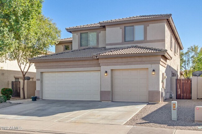 Foto del edificio - Beautiful 5 bedroom, 3 bathroom home in Surprise AZ