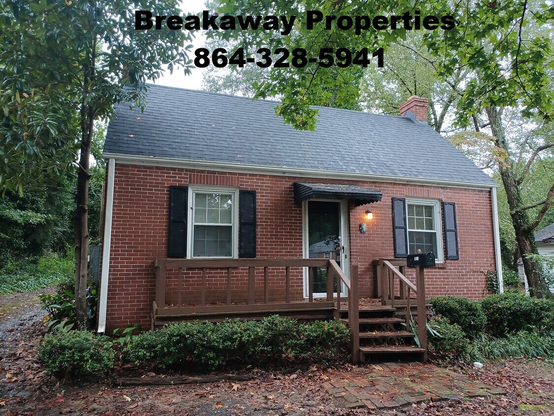 Primary Photo - 1104 White St