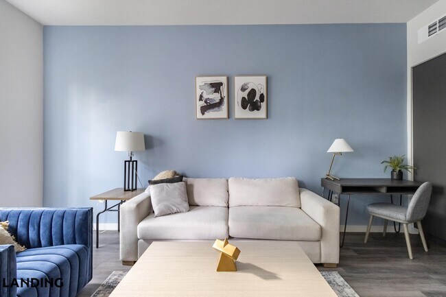 Foto del edificio - 2060 Experience Ave