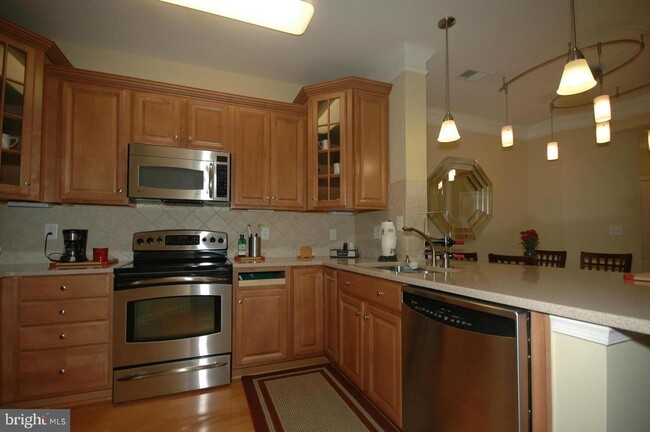 Building Photo - 24701 Byrne Meadow Square