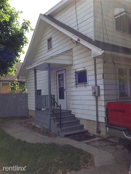 Building Photo - 1914 Lawndale Ave