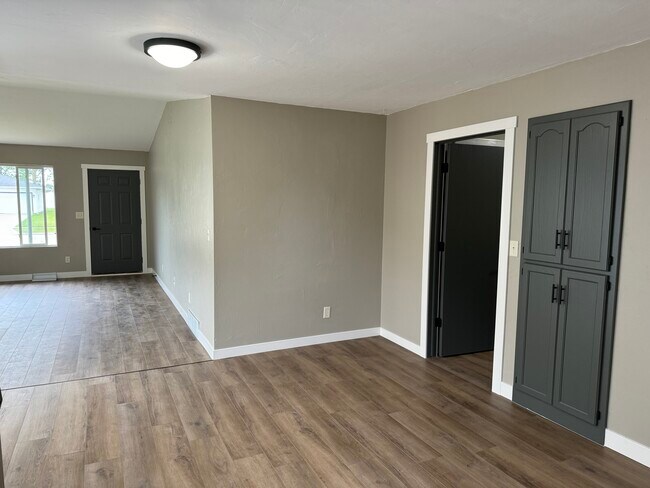 Foto del edificio - 1941 S 35th St