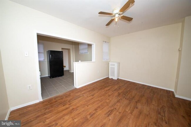 Foto del edificio - 2061 Wilmot St