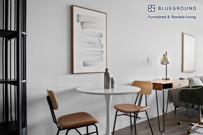 Foto del edificio - 5555 14th Ave NW