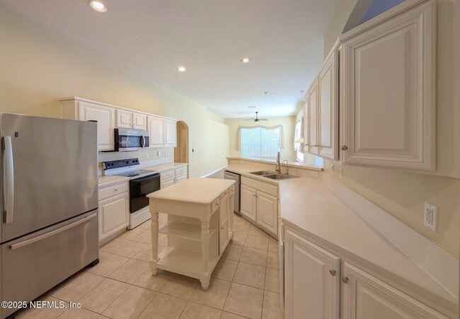 Building Photo - 12983 Quincy Bay Dr