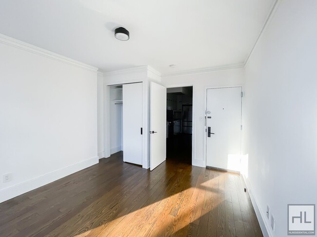 Foto del edificio - Carrol Gardens / Amazing Spacious 2-Bed 1-...