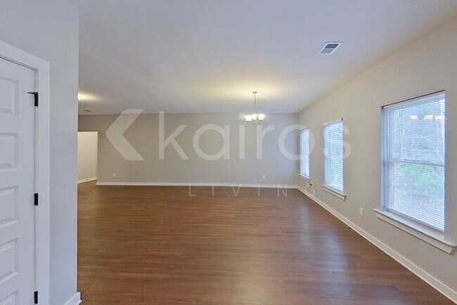 Foto del edificio - 213 Birch Ave