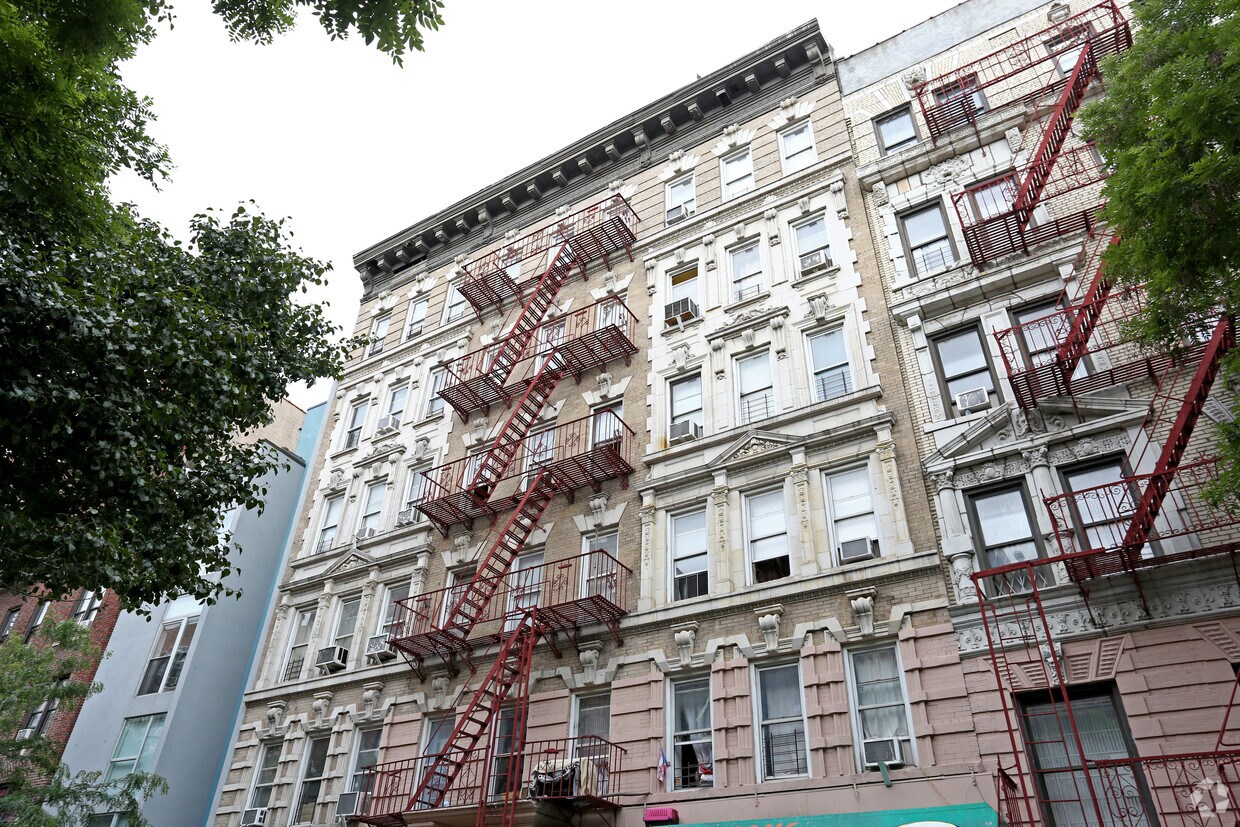 Foto del edificio - 353 S 3rd St