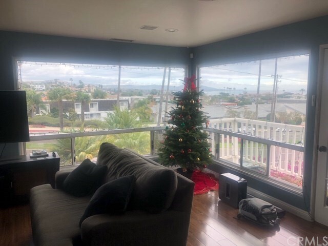 Building Photo - 33871 Golden Lantern St