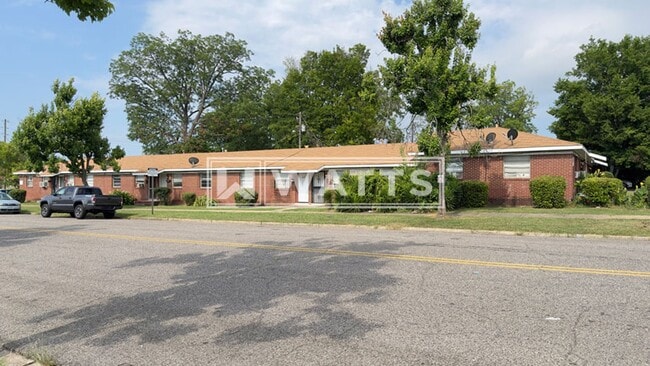 Building Photo - 2 Bedroom Apartment in Graymont Community