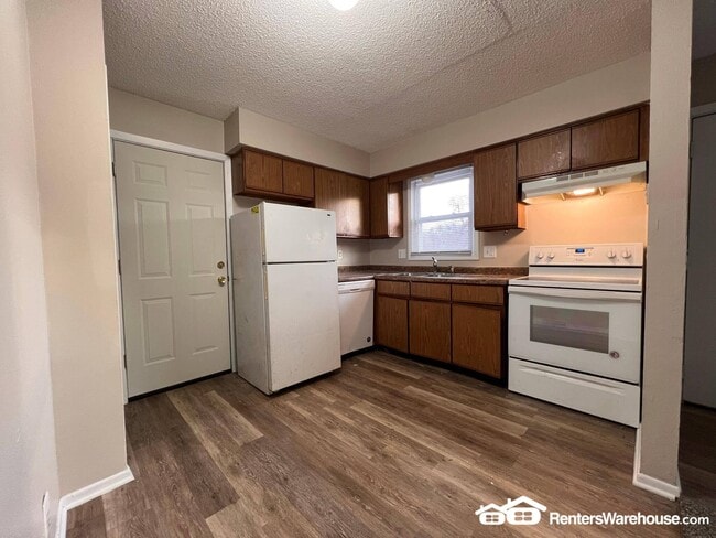 Foto del edificio - 802 Hartford Ave