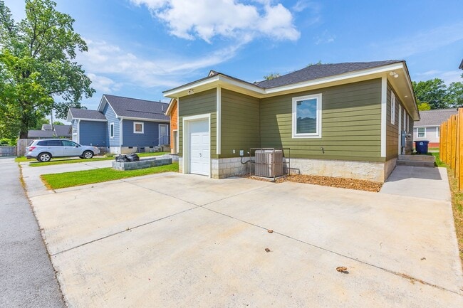 Foto del edificio - Highland Park 3 Bedroom House for Rent!