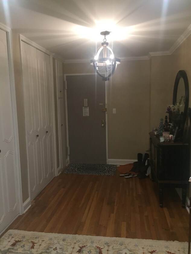 Primary Photo - 1270 E 51st St