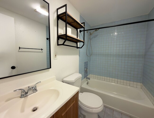 Building Photo - 2237 Prospect St