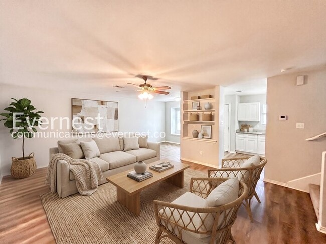 Foto del edificio - 230 Creek Cove Dr