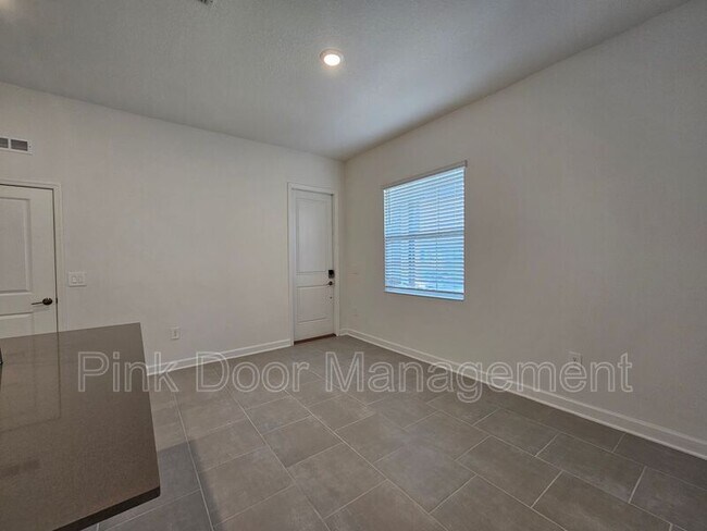 Building Photo - 4382 Eastminster Rd