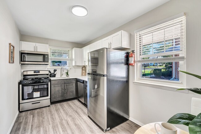 Interior Photo - Marlton Colonial Apartments