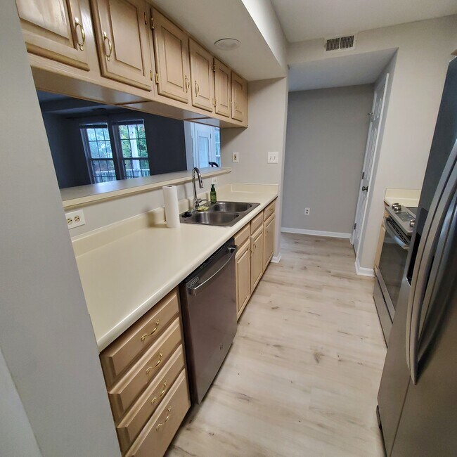 Kitchen - 9107 Lincolnshire Ct