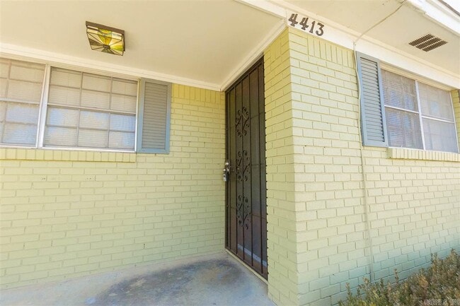 Building Photo - 4415 Lynn Ln