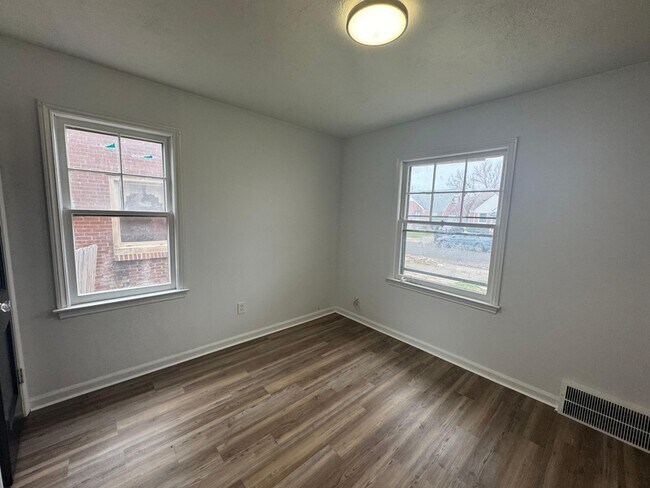 Foto del edificio - 16687 Collingham Dr