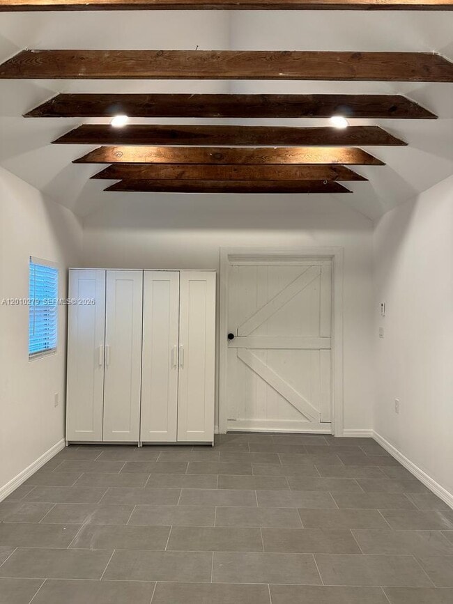 Foto del edificio - 3113 SW 14th St