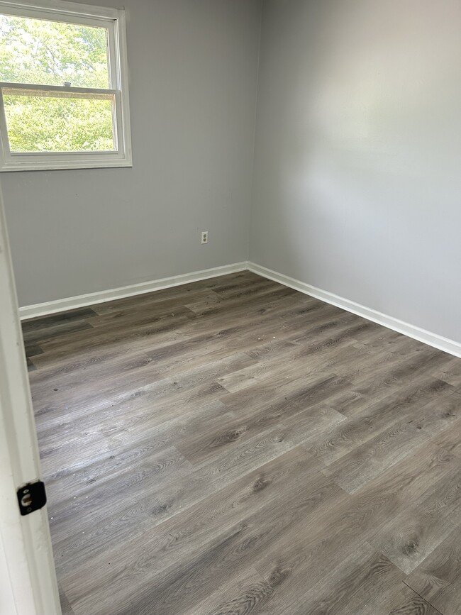 Building Photo - 309 Churchill Dr