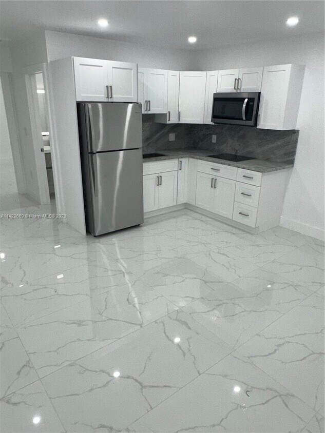 Foto principal - 1120 SW 31st Ave
