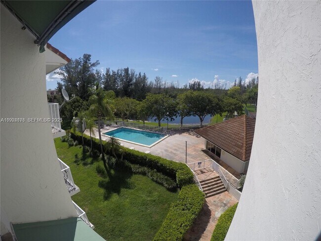 Foto del edificio - 8200 SW 210th St