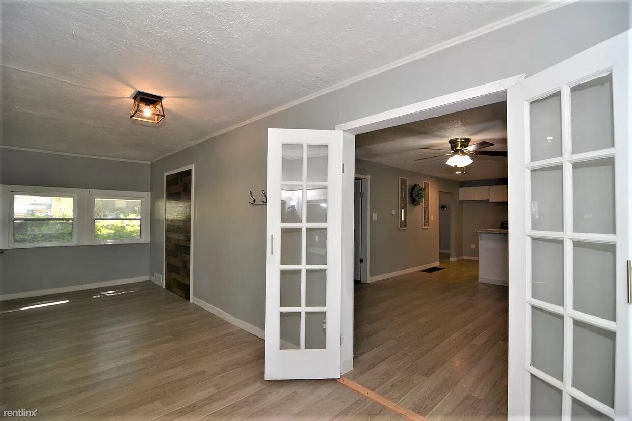 Foto del edificio - 2 br, 1 bath House - 4218 Claremont Ave