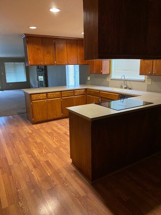 Foto del edificio - 2648 Alder Glen Dr