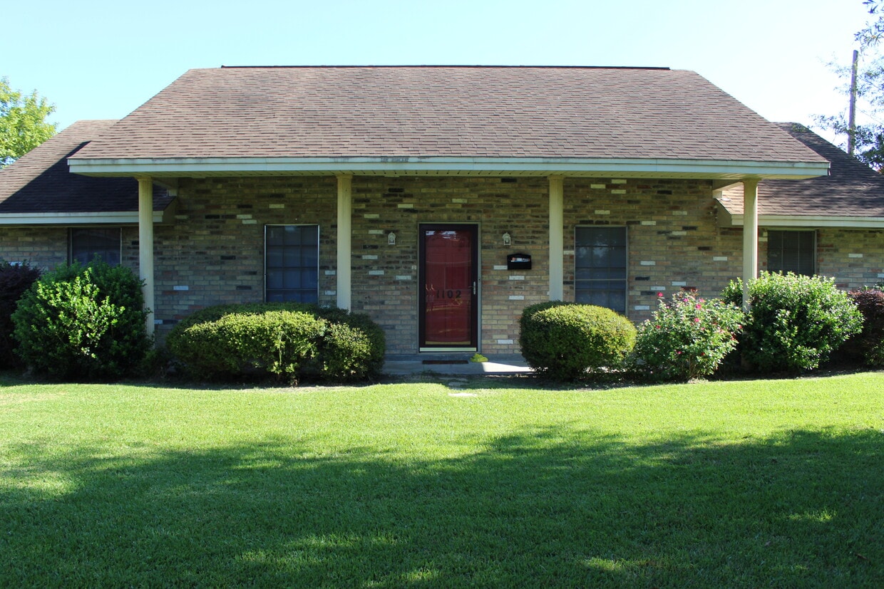 1102 Sun Ave, Port Neches, TX 77651 House Rental in Port Neches, TX