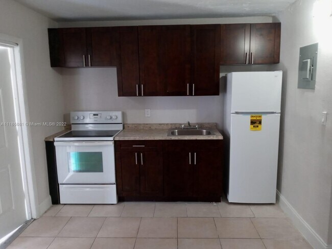 Foto del edificio - 332 SW 3rd St