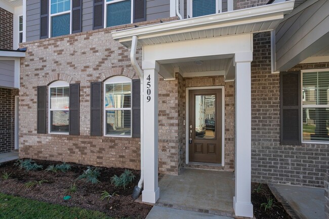 Building Photo - 4509 Sardius Dr