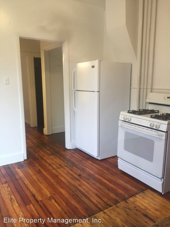 Building Photo - 1 br, 1 bath House - 229 Front St., Apt. 1