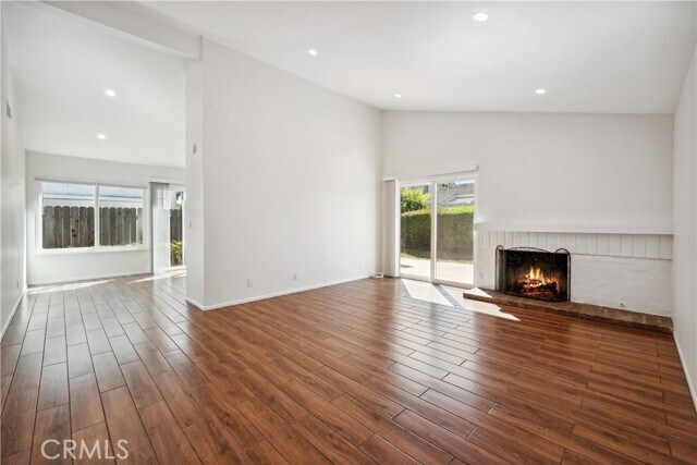 Foto del edificio - 17611 Webster Ave