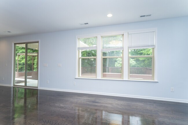 Building Photo - 4329 Hunton Dale Rd NW