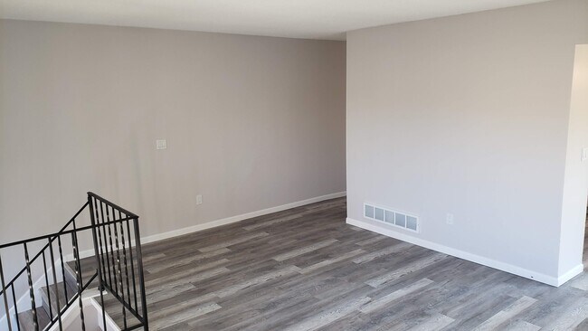 Foto del edificio - 6415 Boone Ave N