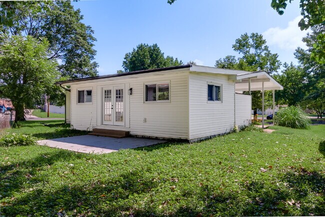 Foto del edificio - "Charming 4-Bed, 2-Bath Florissant Home wi...