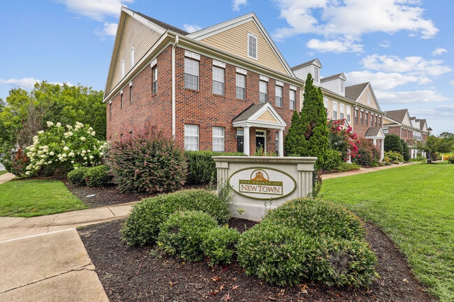 The Pointe At New Town apartments — community photo - The Pointe At New Town