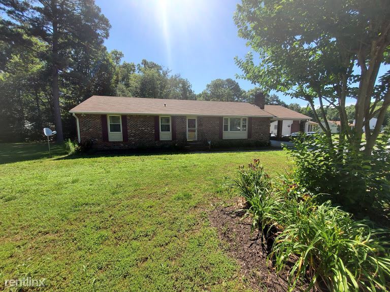 Primary Photo - 3 br, 1.5 bath House - 457 Evanrude Ln
