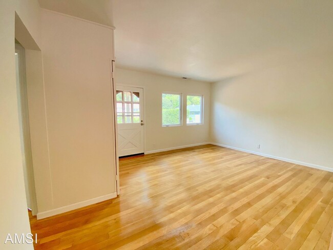 Building Photo - 2 br, 2 bath House - 60A Bayview Terrace